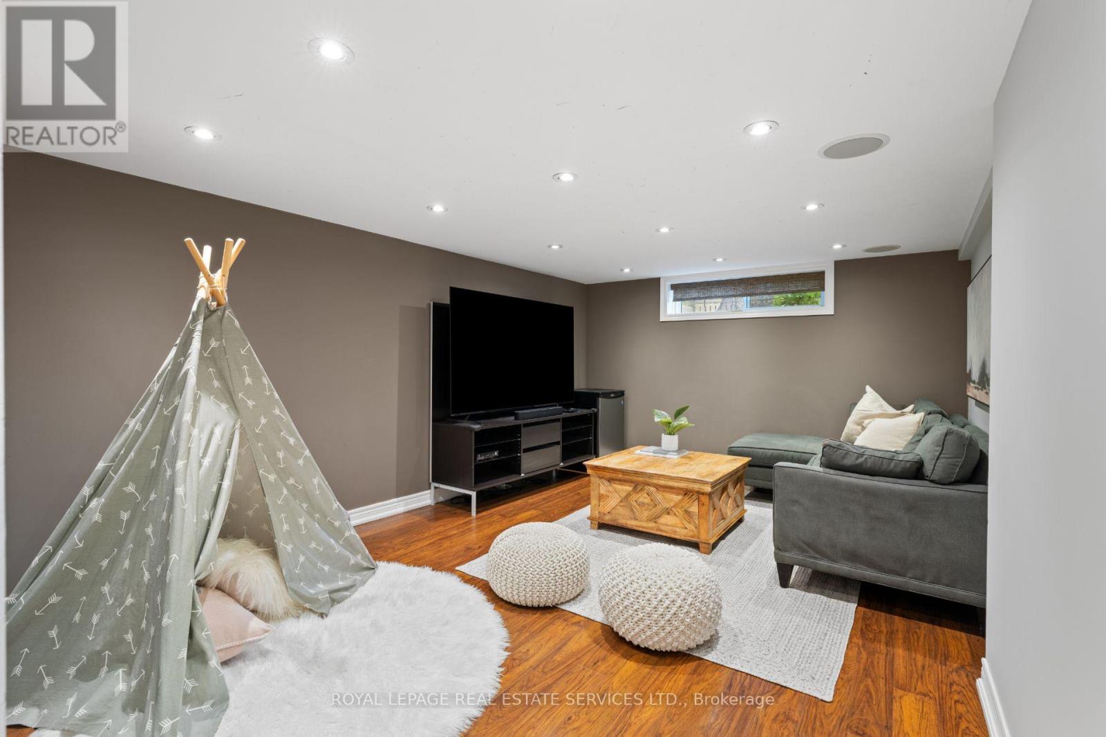 100 Dunedin Drive, Toronto, Ontario  M8X 2K5 - Photo 33 - W13709930
