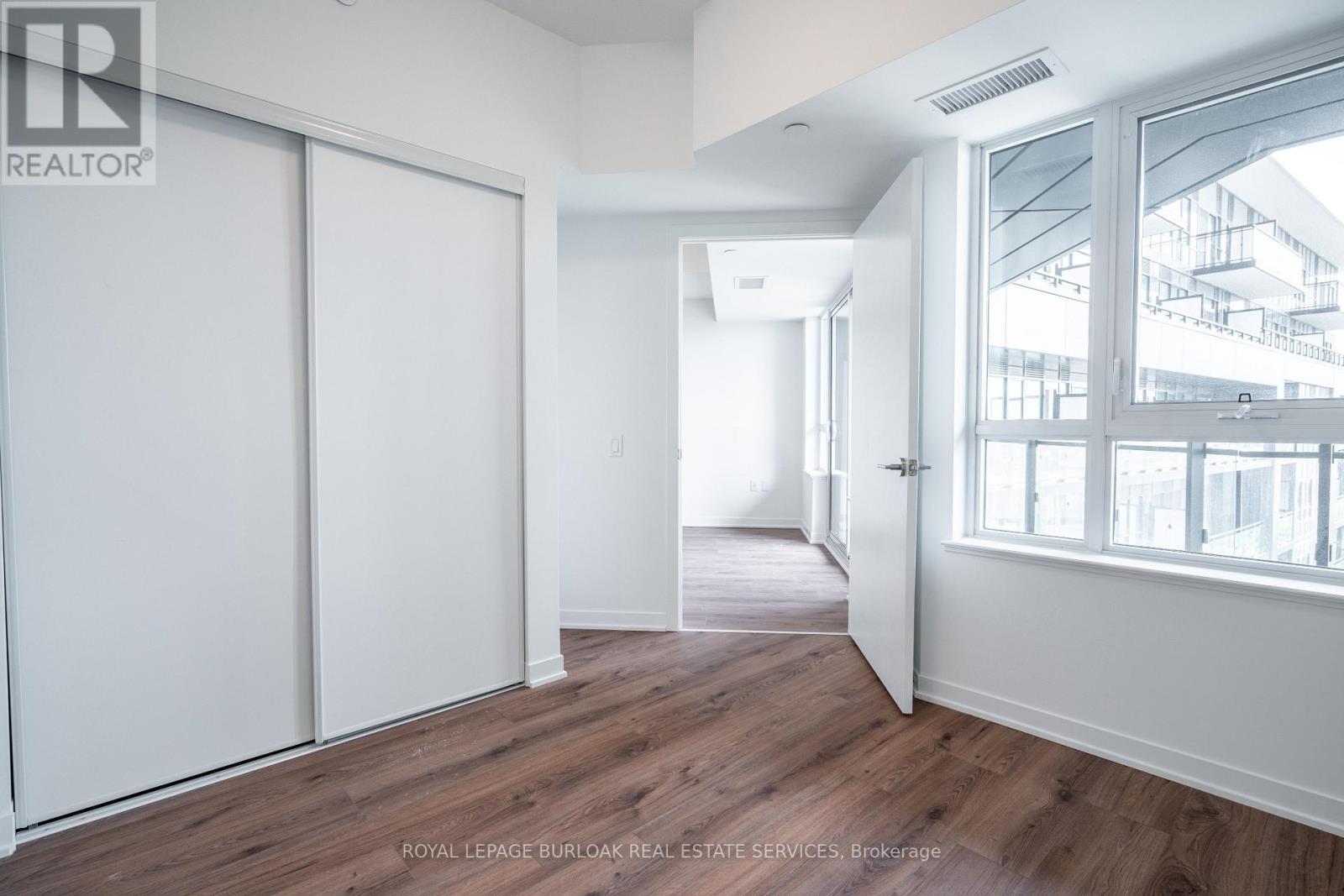 801 - 395 Dundas Street W, Oakville, Ontario  L6M 5R8 - Photo 9 - W13709966