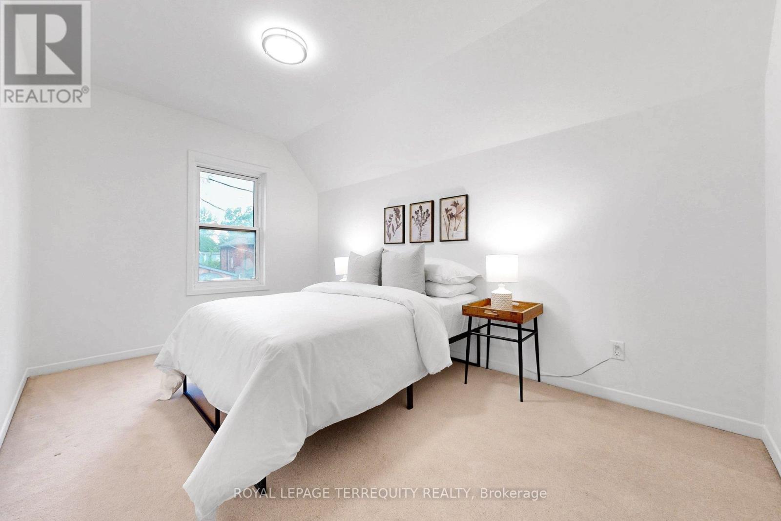 372 St Johns Road, Toronto, Ontario  M6S 2K8 - Photo 17 - W13710048