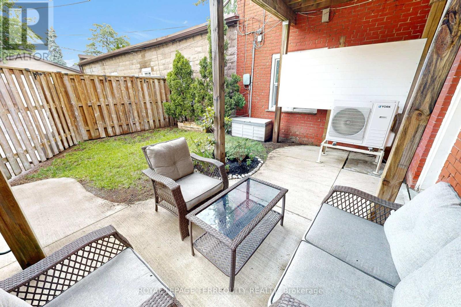 372 St Johns Road, Toronto, Ontario  M6S 2K8 - Photo 30 - W13710048