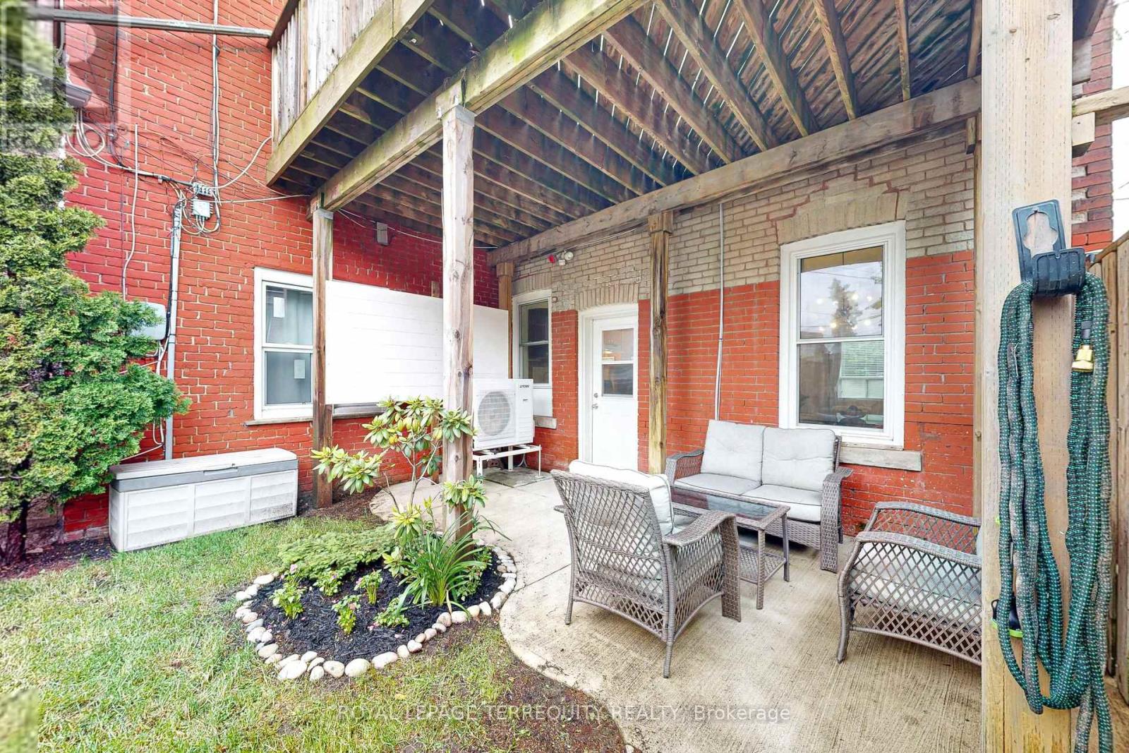 372 St Johns Road, Toronto, Ontario  M6S 2K8 - Photo 32 - W13710048