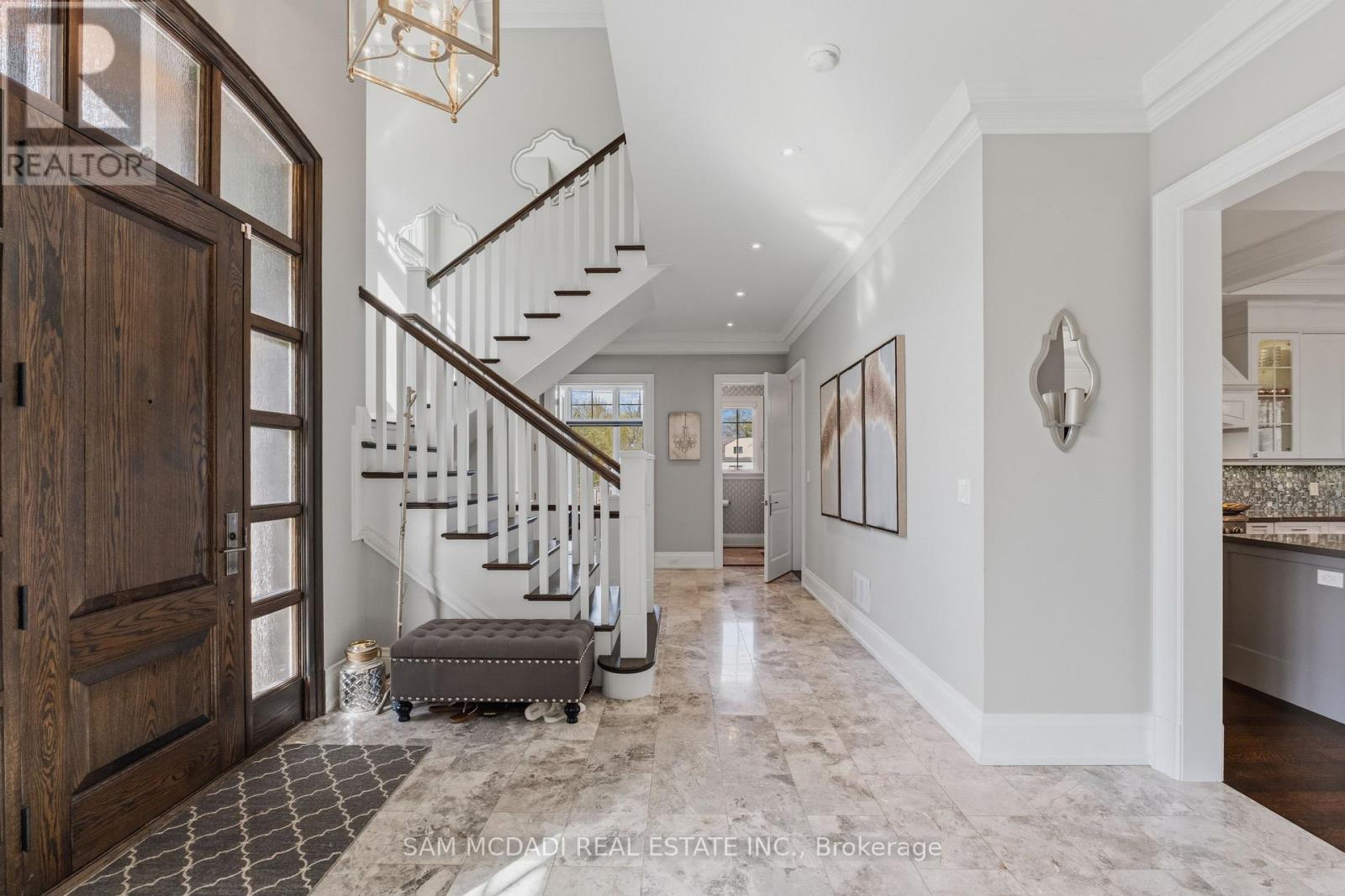 36 Veronica Drive, Mississauga, Ontario  L5G 2B2 - Photo 14 - W13710070