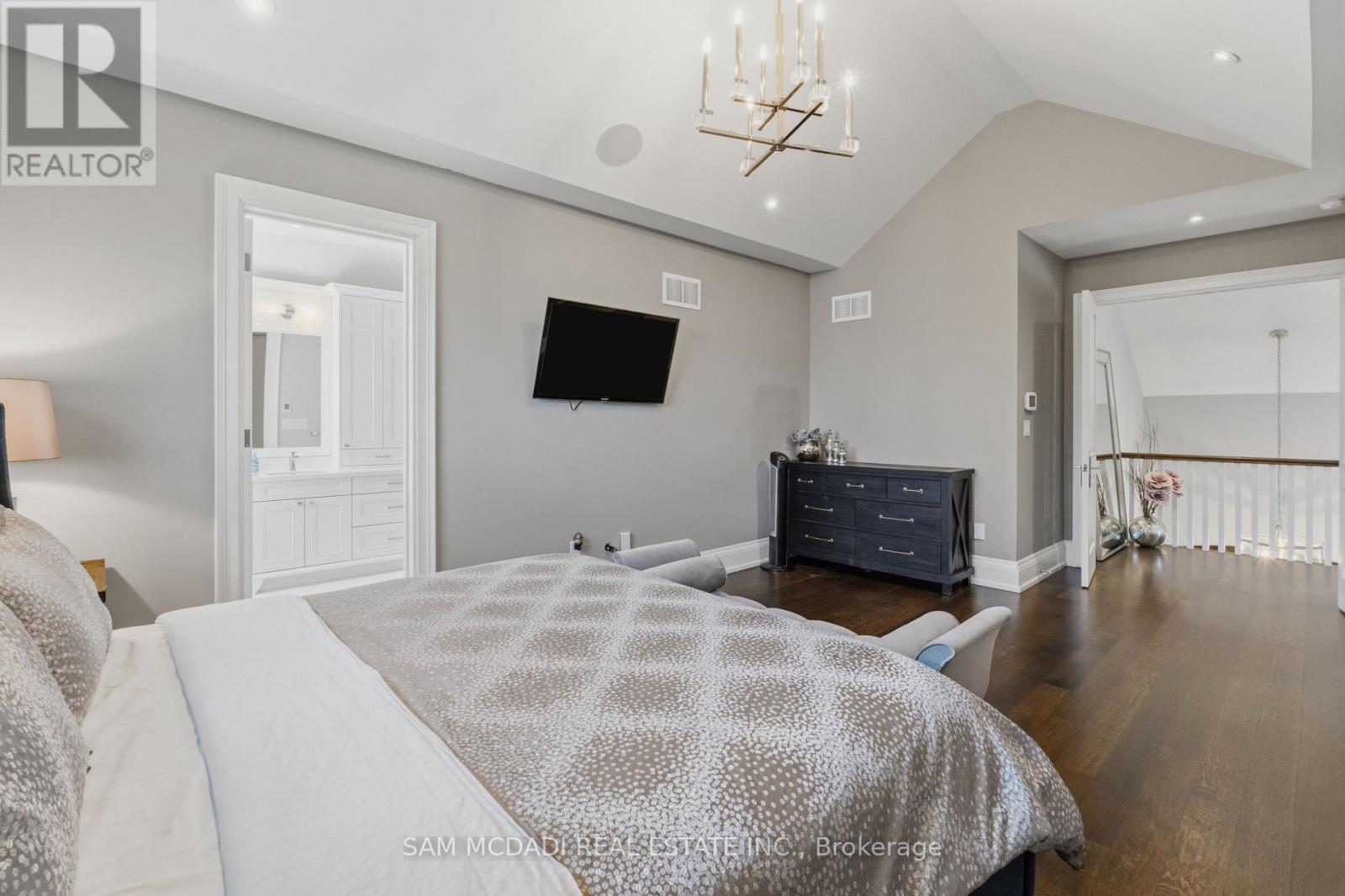 36 Veronica Drive, Mississauga, Ontario  L5G 2B2 - Photo 23 - W13710070