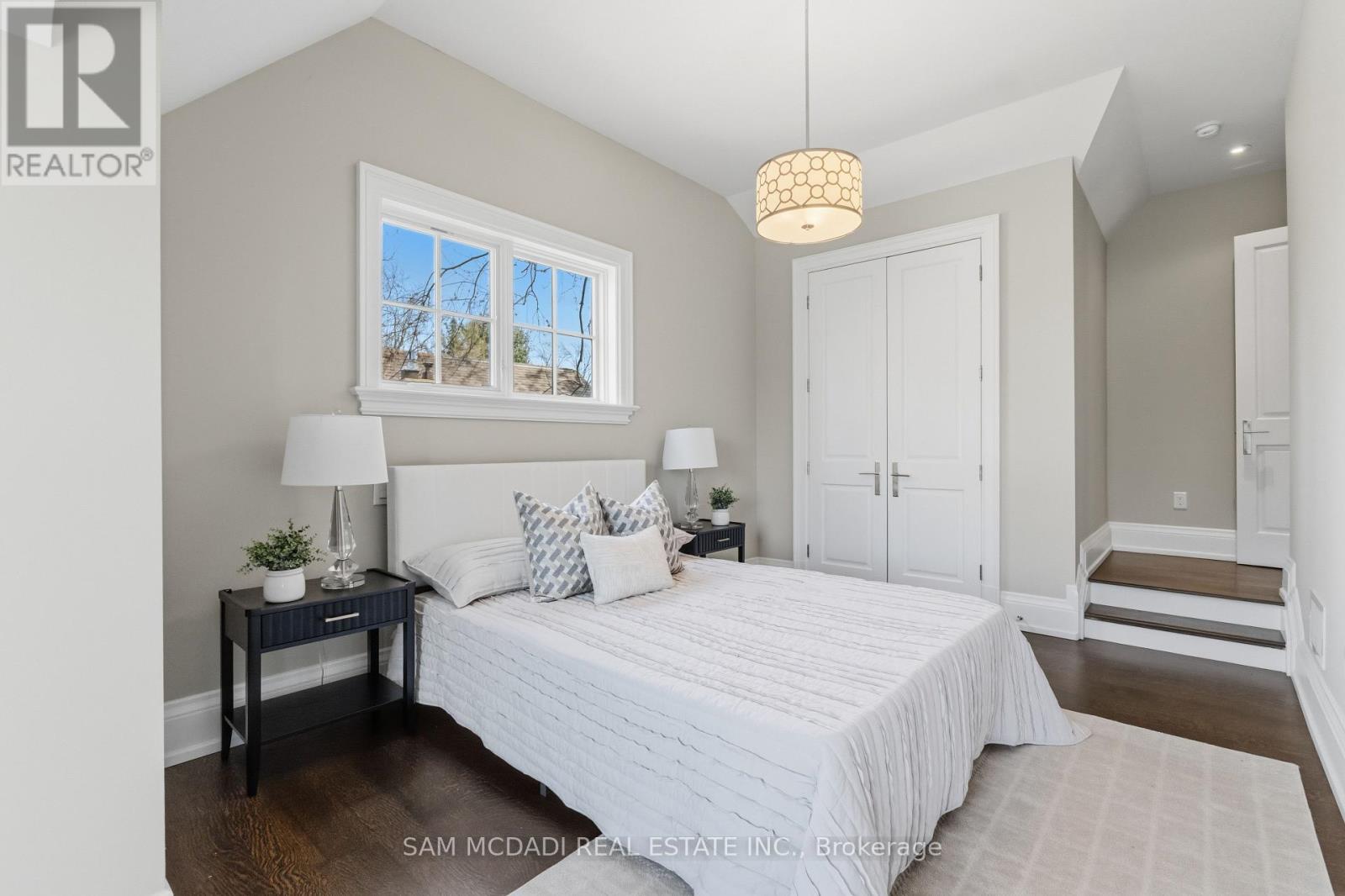 36 Veronica Drive, Mississauga, Ontario  L5G 2B2 - Photo 34 - W13710070
