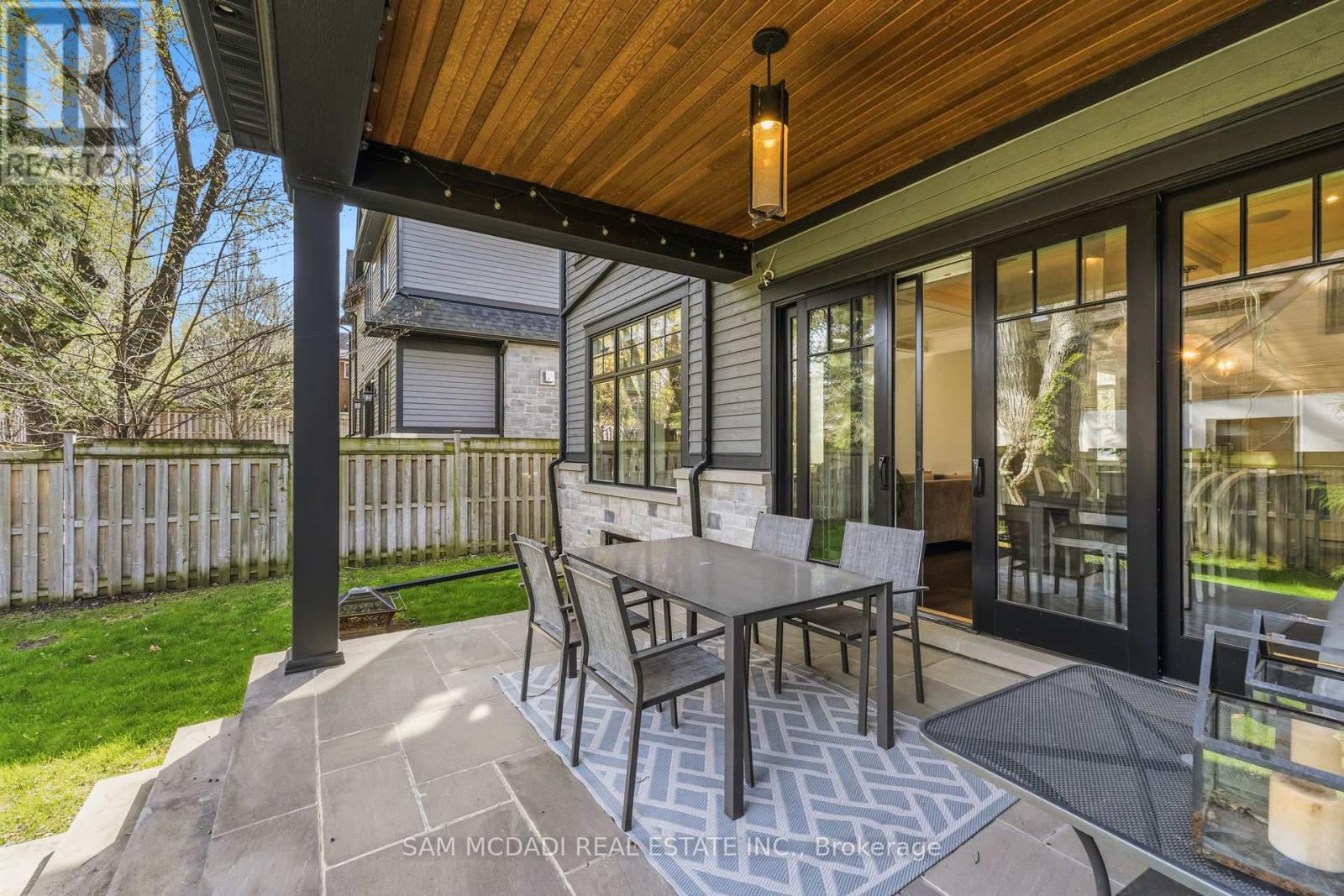 36 Veronica Drive, Mississauga, Ontario  L5G 2B2 - Photo 39 - W13710070
