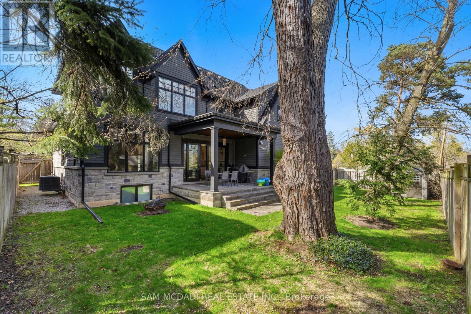 36 Veronica Drive, Mississauga, Ontario  L5G 2B2 - Photo 41 - W13710070