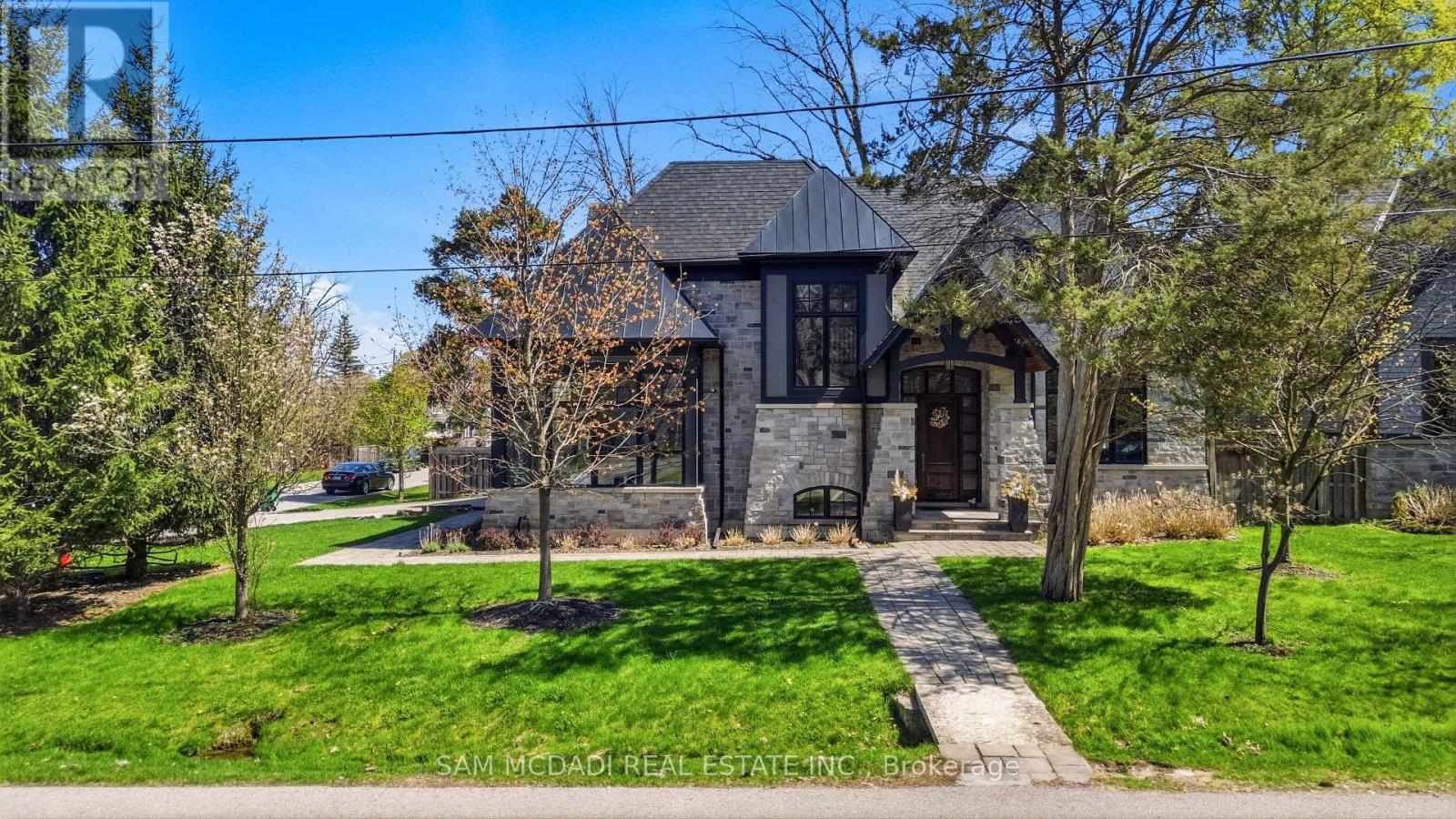 36 Veronica Drive, Mississauga, Ontario  L5G 2B2 - Photo 43 - W13710070