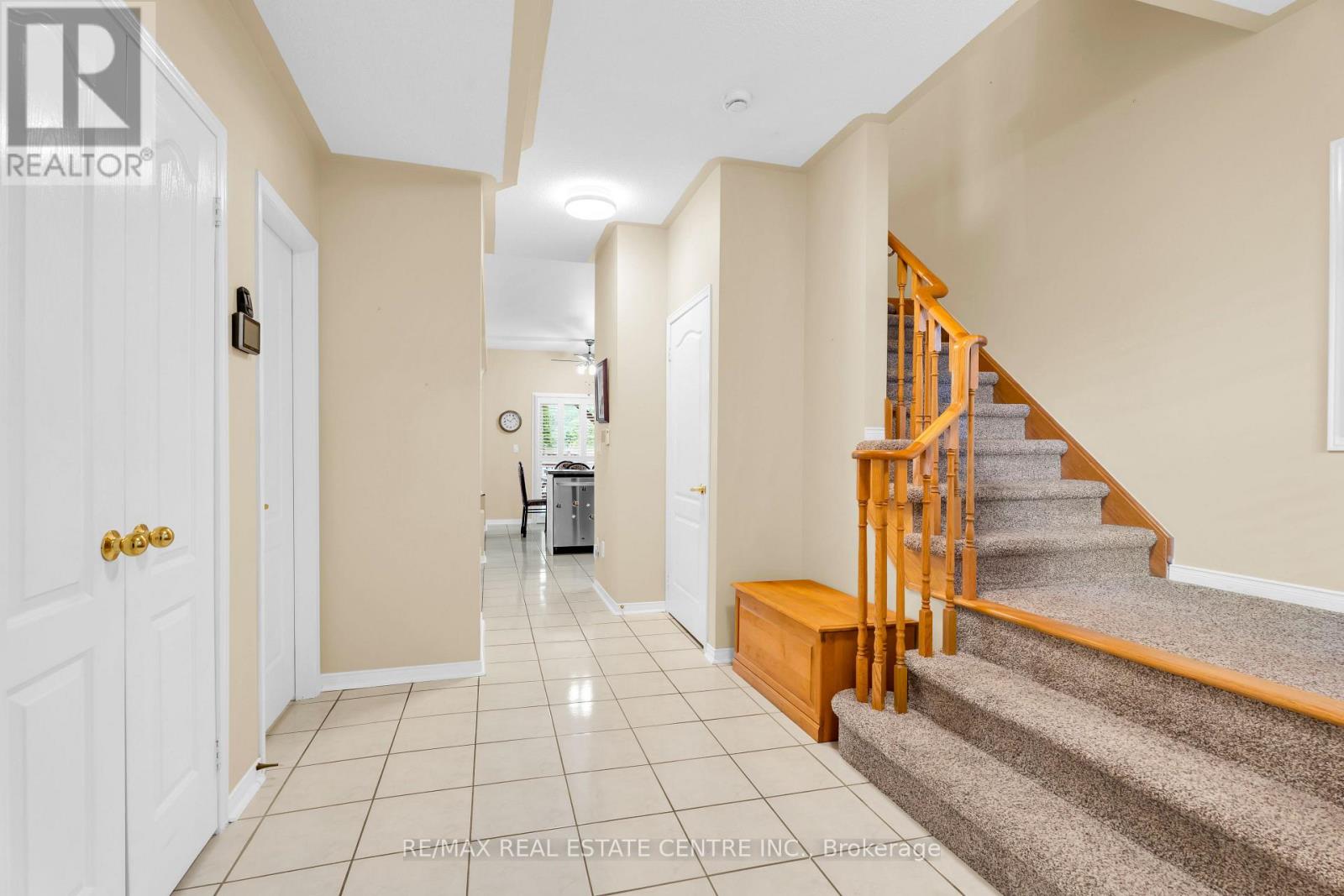 7404 Davemark Court, Mississauga, Ontario  L5N 7P3 - Photo 11 - W13710076