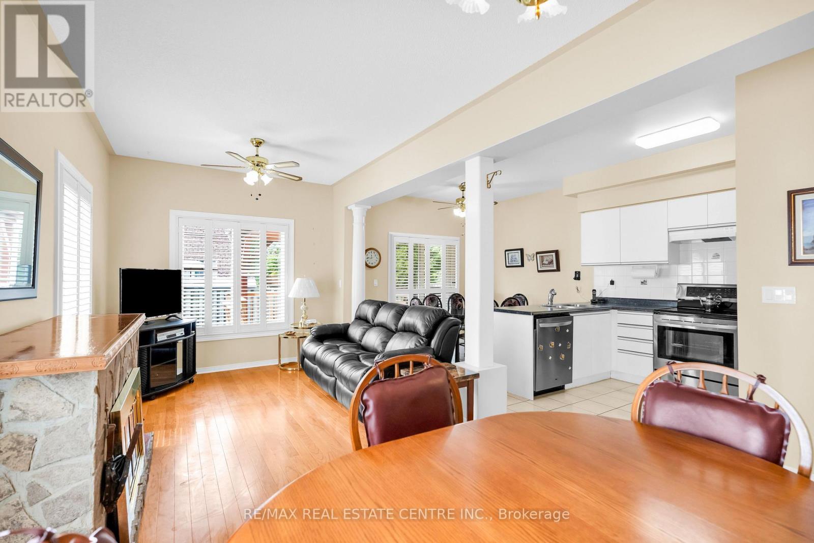 7404 Davemark Court, Mississauga, Ontario  L5N 7P3 - Photo 21 - W13710076