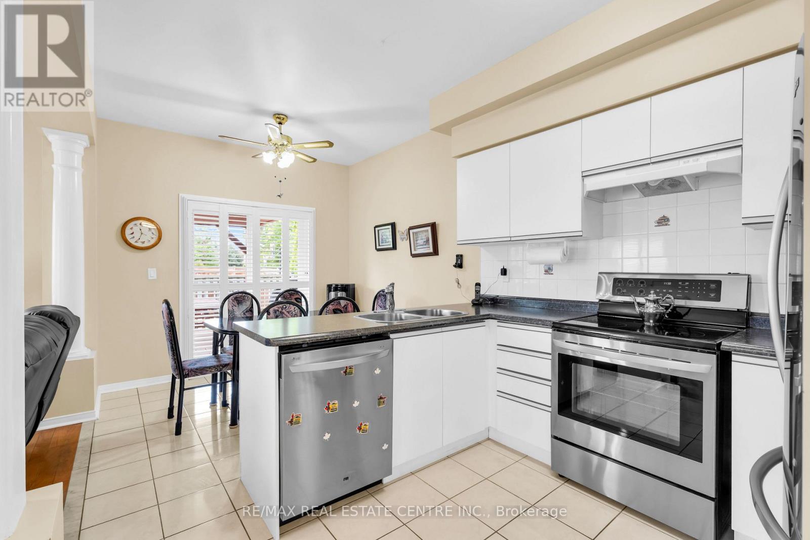7404 Davemark Court, Mississauga, Ontario  L5N 7P3 - Photo 22 - W13710076