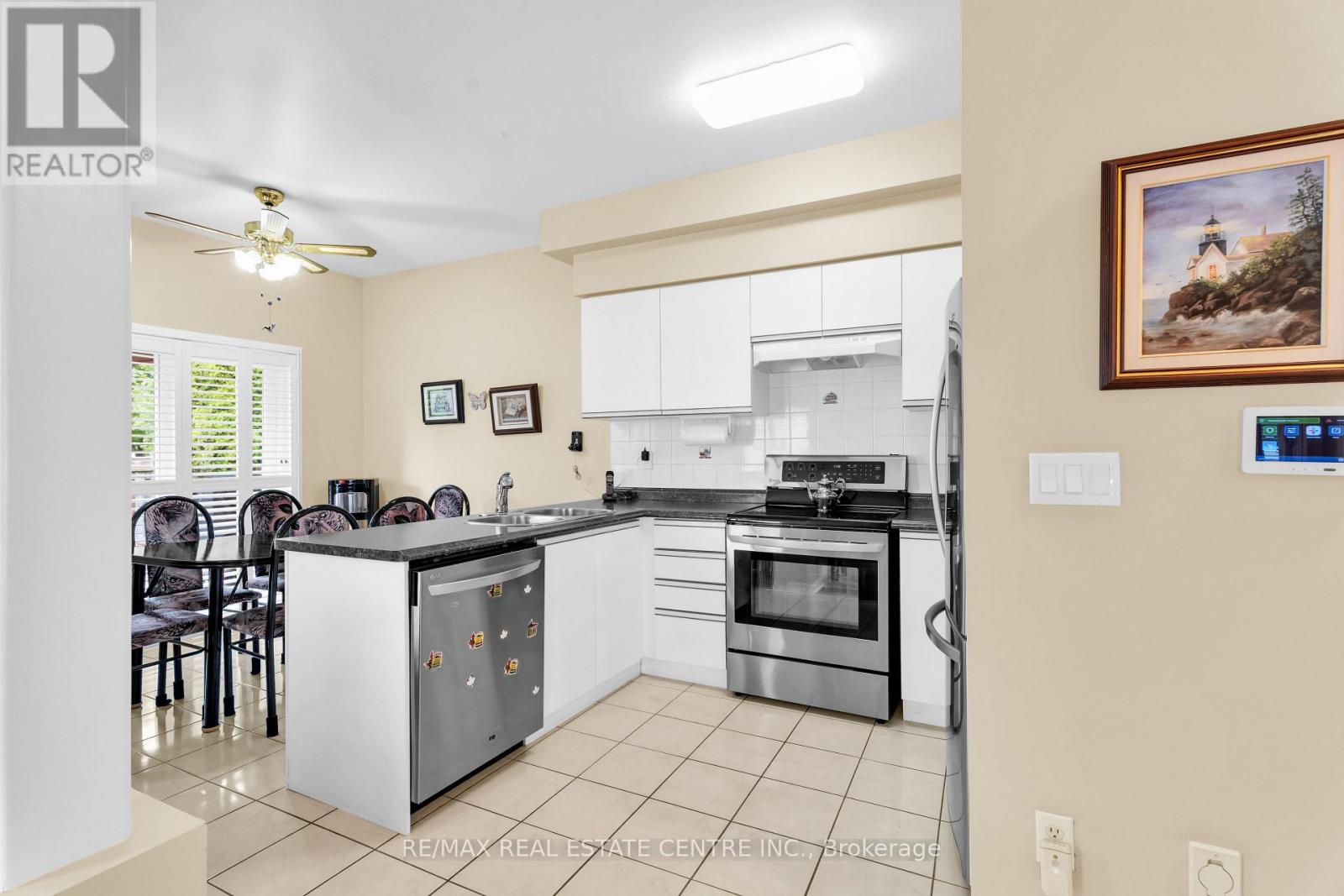 7404 Davemark Court, Mississauga, Ontario  L5N 7P3 - Photo 23 - W13710076