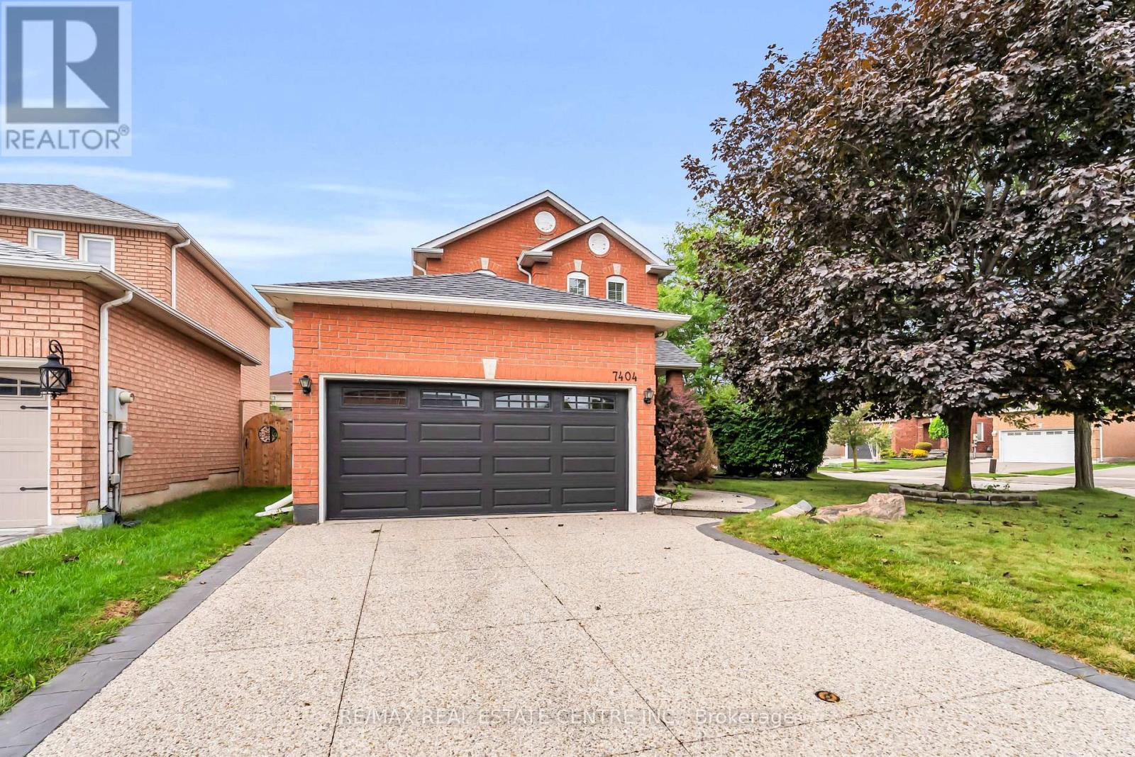 7404 Davemark Court, Mississauga, Ontario  L5N 7P3 - Photo 4 - W13710076