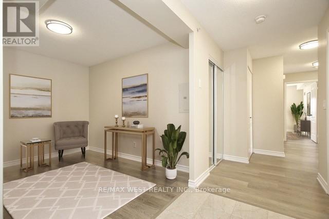 1101 - 350 Princess Royal Drive, Mississauga, Ontario L5B 4N1 - Photo 4 - W13710178