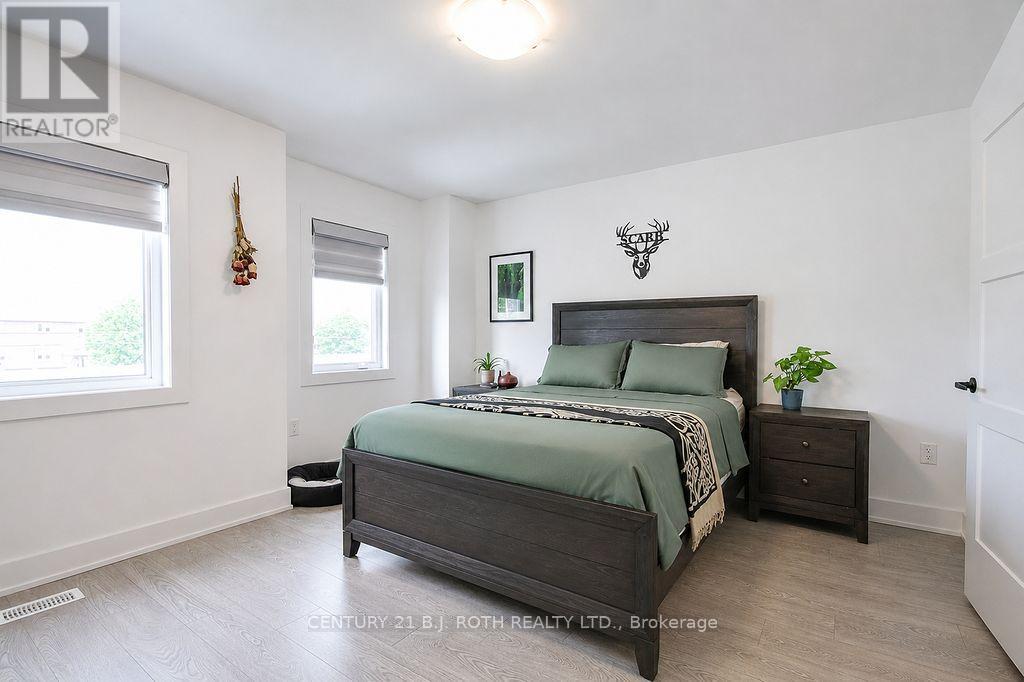 35 Pumpkin Corner Crescent, Barrie, Ontario  L9J 0T5 - Photo 30 - S13673944