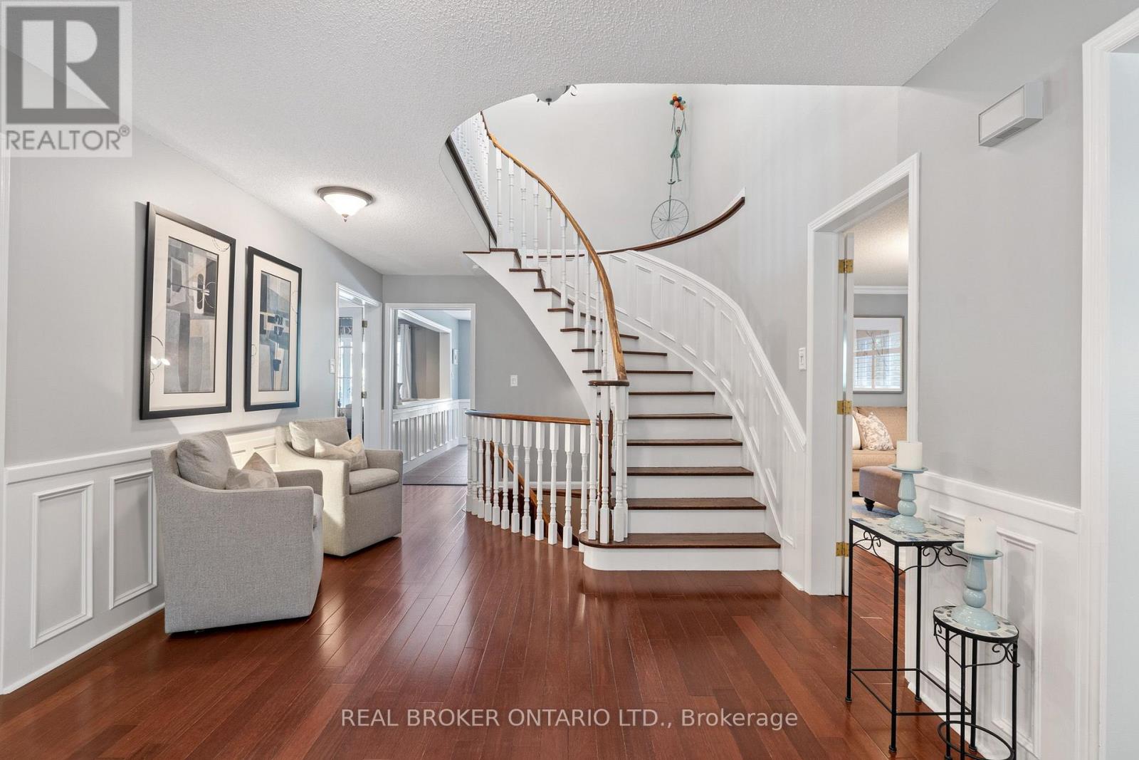1291 Windrush Drive, Oakville, Ontario  L6M 1W4 - Photo 5 - W13709722