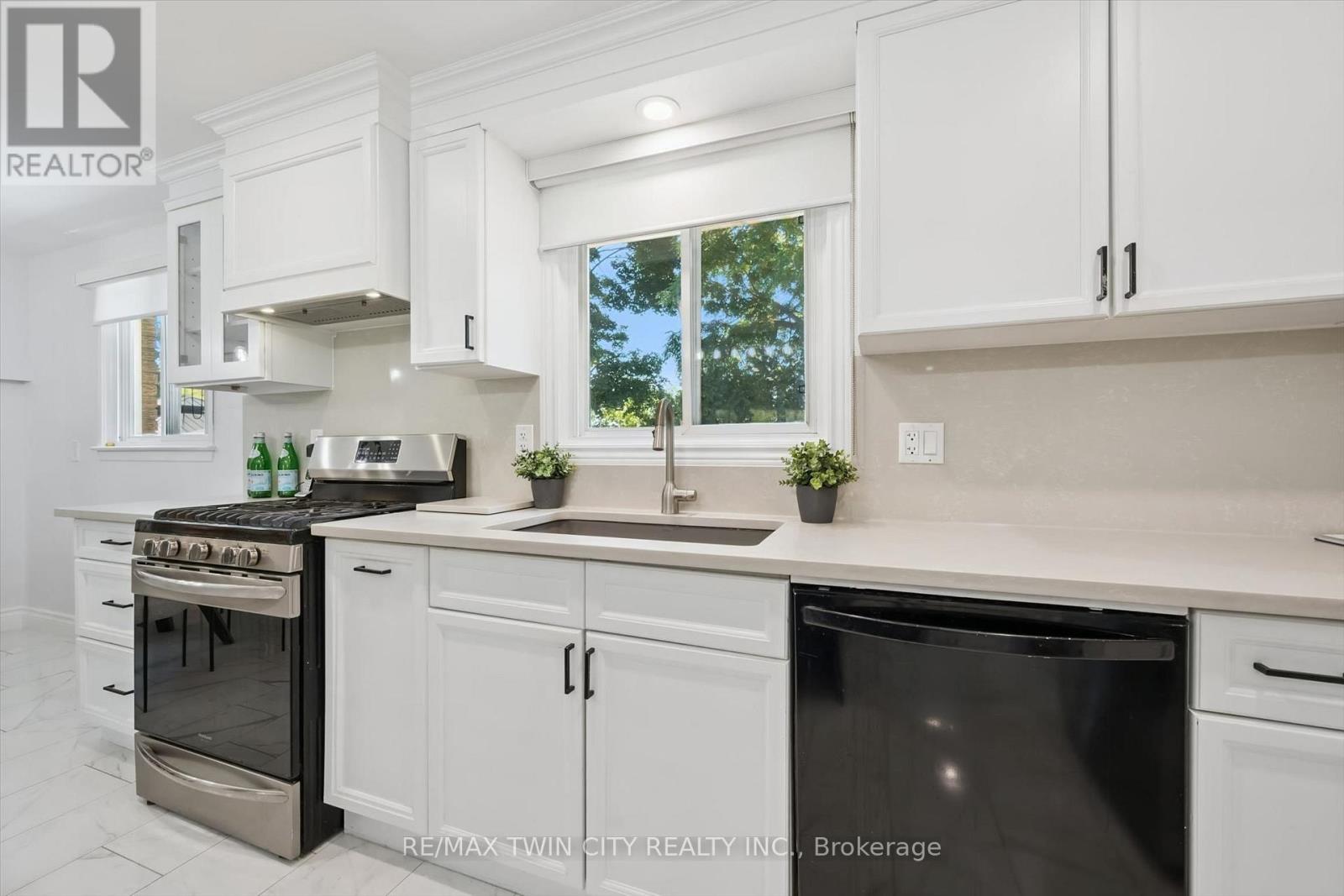 19 Mcgarry Drive, Kitchener, Ontario N2N 1A3 - Photo 13 - X13709968