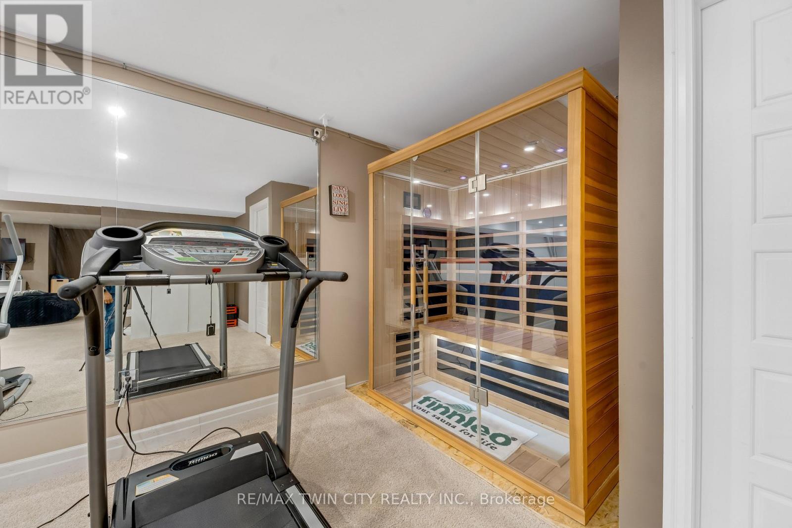 3 - 258 Edgewater Crescent, Kitchener, Ontario  N2A 4M2 - Photo 37 - X13710188