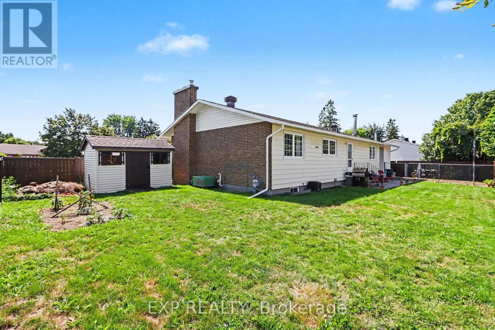 139 Abbeyhill Drive, Ottawa, Ontario  K2L 1H6 - Photo 2 - X13604870