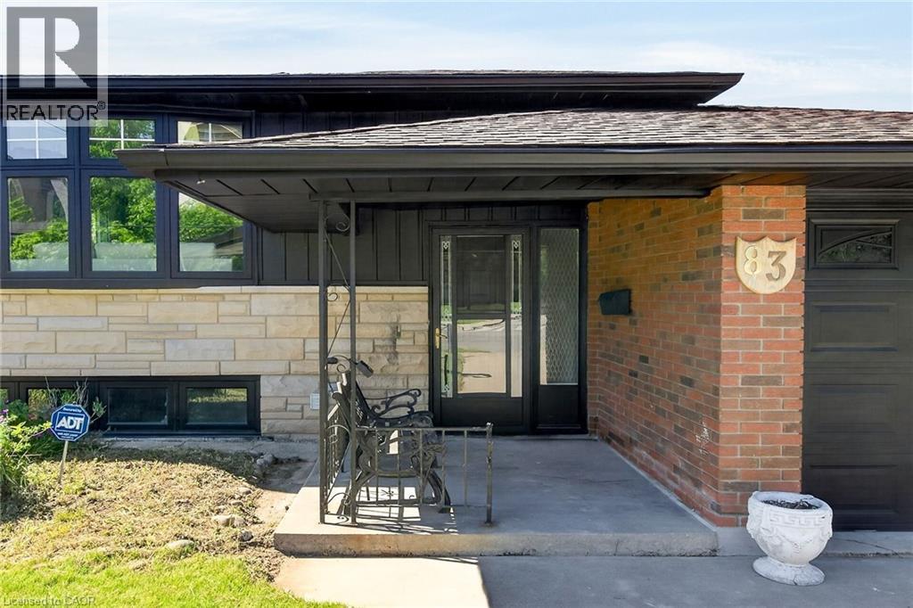 83 Riverdale Drive, Hamilton, Ontario L8E 1K2 - Photo 2 - 40835108