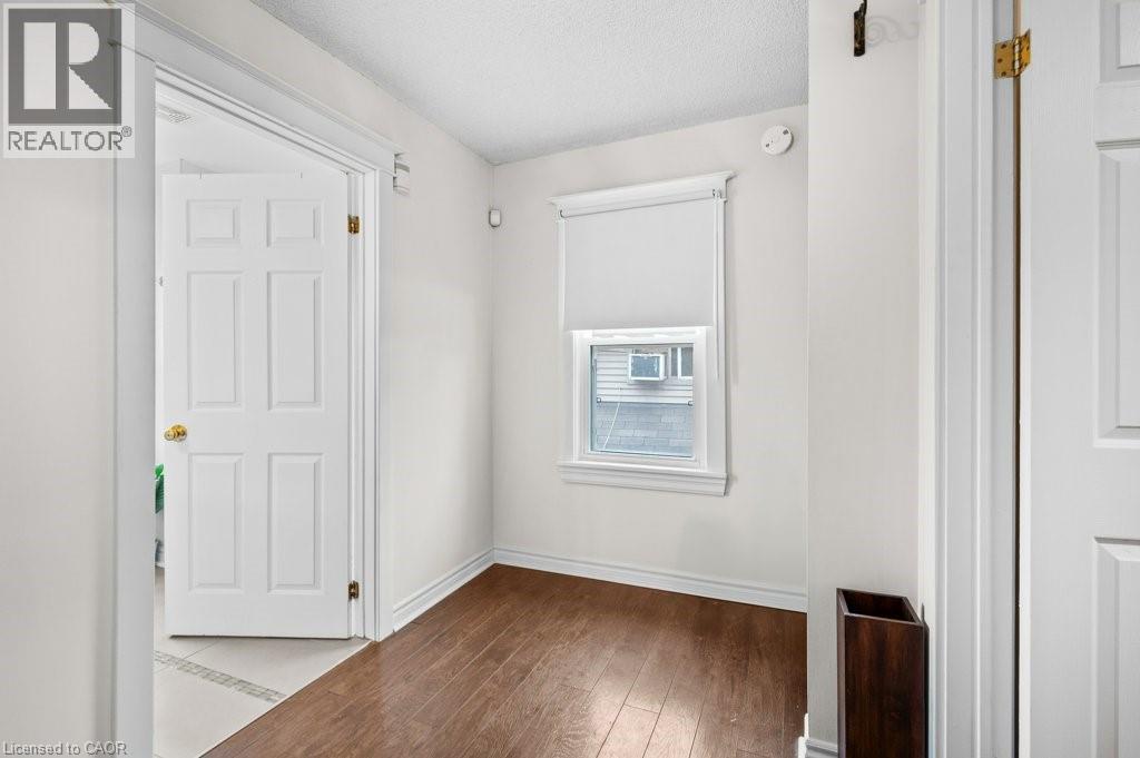 15 Melrose Avenue N Unit# Upper, Hamilton, Ontario  L8L 6X3 - Photo 4 - 40836315