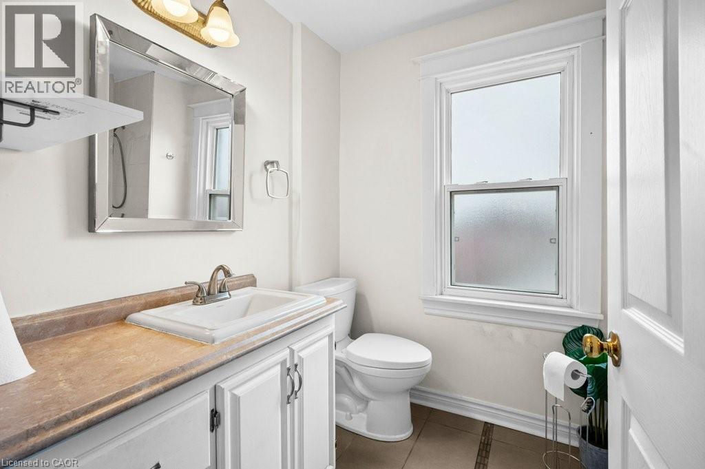 15 Melrose Avenue N Unit# Upper, Hamilton, Ontario  L8L 6X3 - Photo 13 - 40836315
