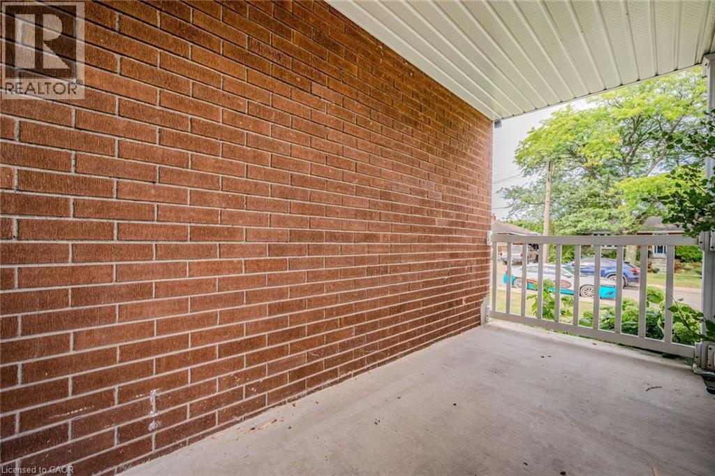 38 Endfield Avenue Unit# Main, Hamilton, Ontario  L8T 2L4 - Photo 3 - 40844740