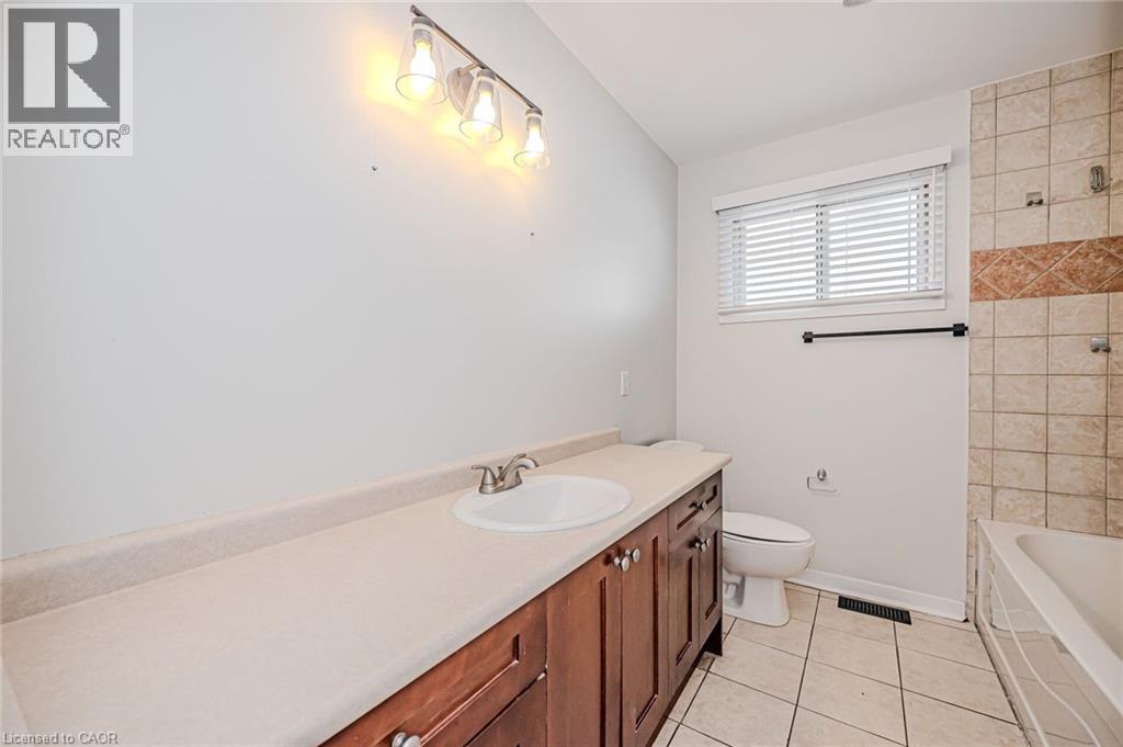 38 Endfield Avenue Unit# Main, Hamilton, Ontario  L8T 2L4 - Photo 18 - 40844740