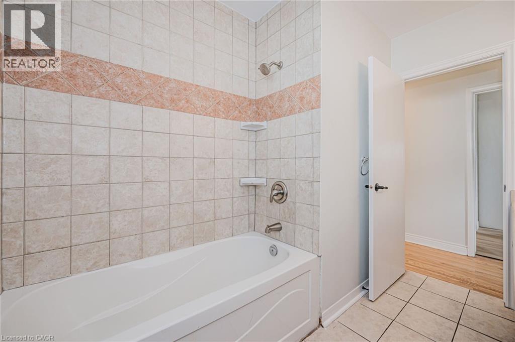 38 Endfield Avenue Unit# Main, Hamilton, Ontario  L8T 2L4 - Photo 19 - 40844740