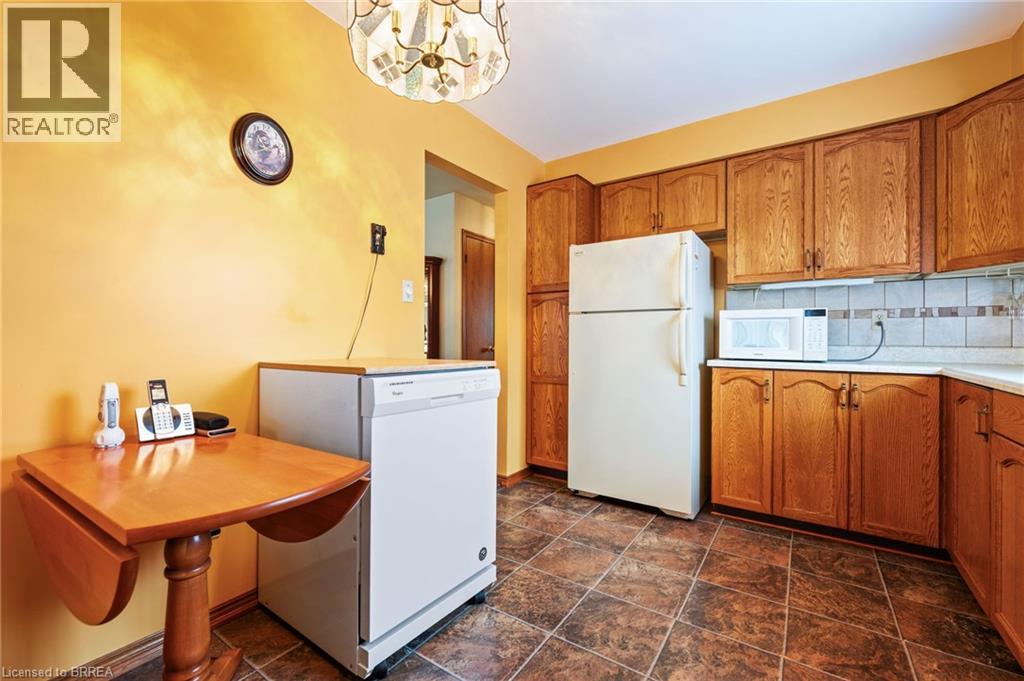 55 Edward Street, Brantford, Ontario  N3S 1V4 - Photo 9 - 40857597