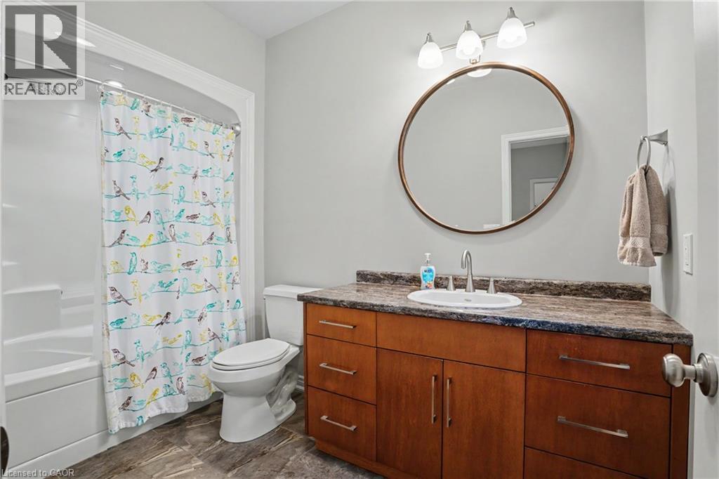 12 Silverwood Avenue, Welland, Ontario  L3C 0B7 - Photo 12 - 40852379