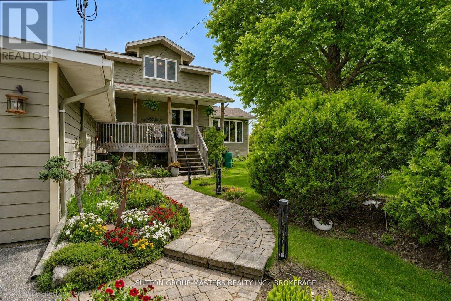 466 Colebrook Road — photo 3