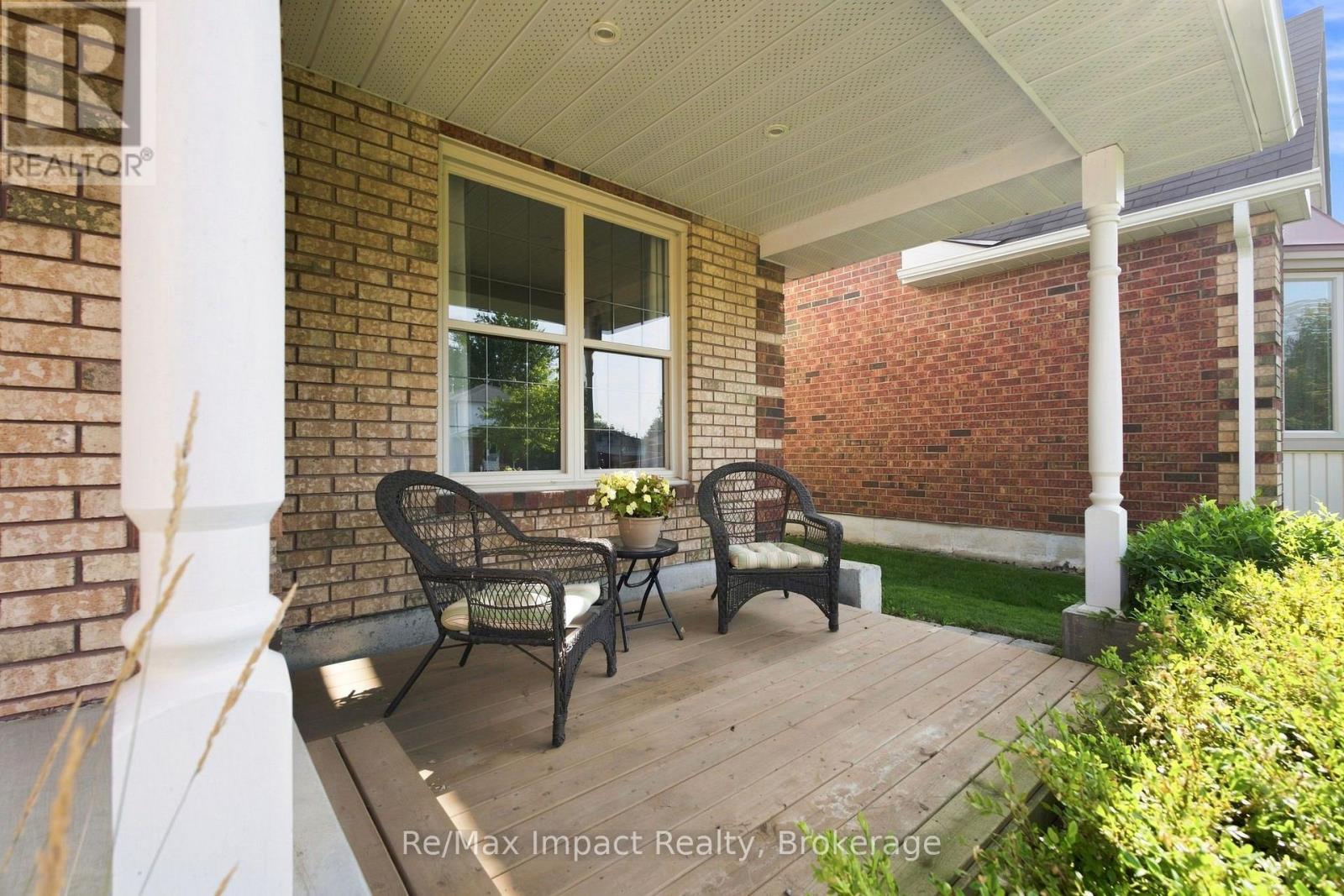 76 Foster Creek Drive, Clarington, Ontario  L1B 1G5 - Photo 4 - E13710256
