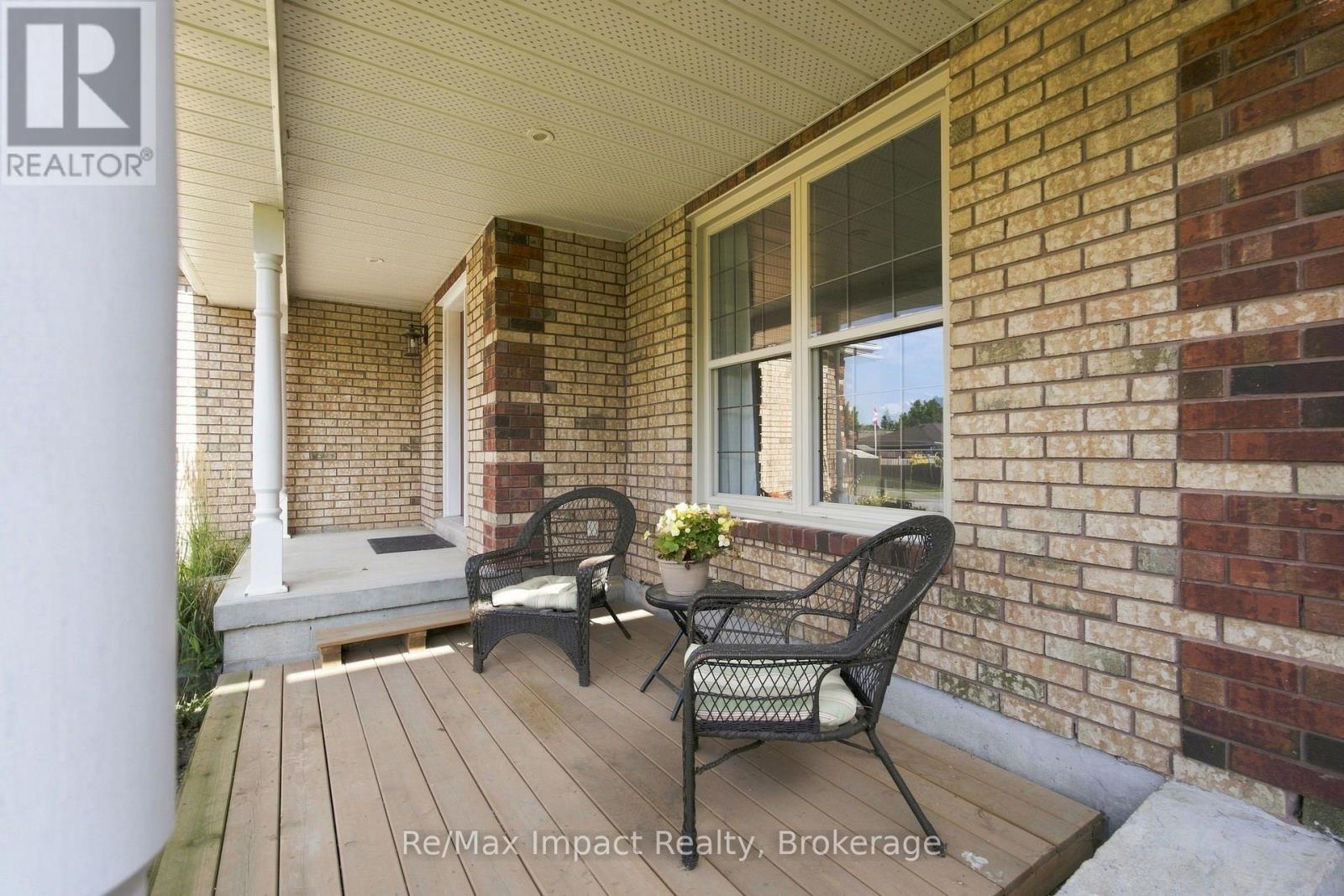 76 Foster Creek Drive, Clarington, Ontario  L1B 1G5 - Photo 5 - E13710256