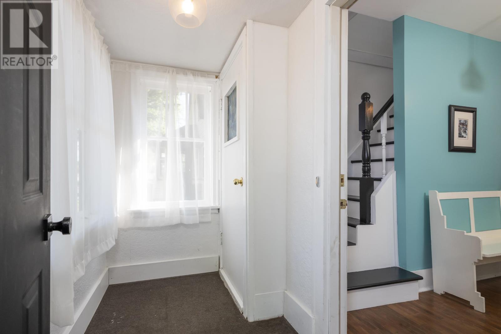 105 Machar Ave, Thunder Bay, Ontario  P7B 2Y5 - Photo 5 - TB2602507