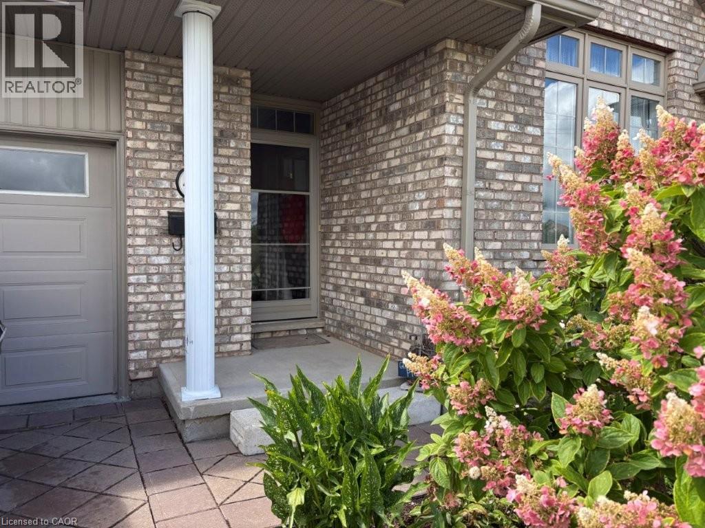 44 Livingston Boulevard Unit# 11, Baden, Ontario  N3A 4M7 - Photo 2 - 40857922