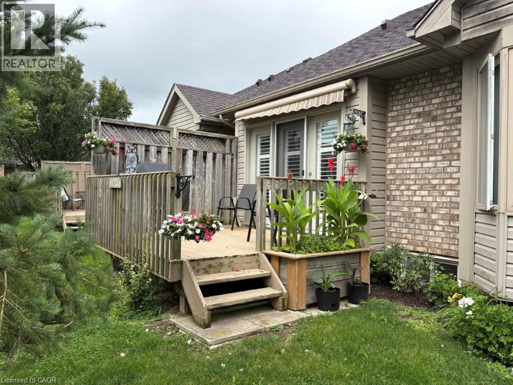 44 Livingston Boulevard Unit# 11, Baden, Ontario  N3A 4M7 - Photo 3 - 40857922