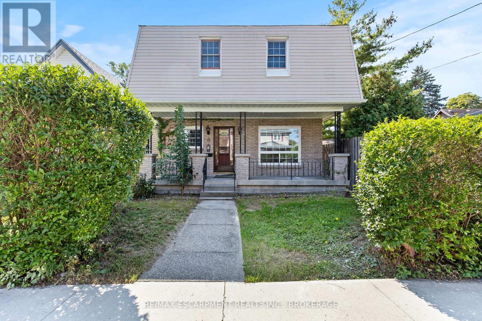 UPPER - 15 MCCORMICK STREET, Welland, Ontario