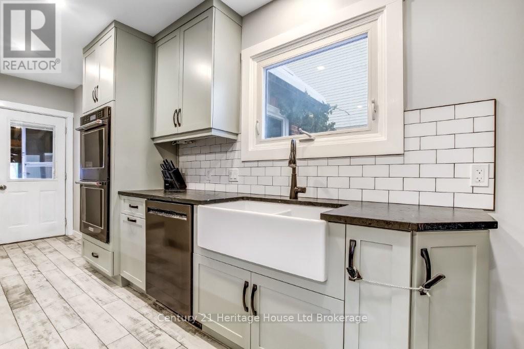 87 Bay Street, Woodstock, Ontario  N4S 3K7 - Photo 4 - X13710252