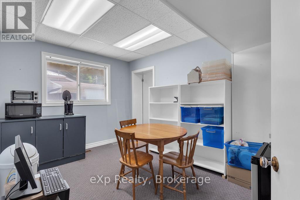 22 Harvey Street, Tillsonburg, Ontario N4G 3J6 - Photo 21 - X12283000