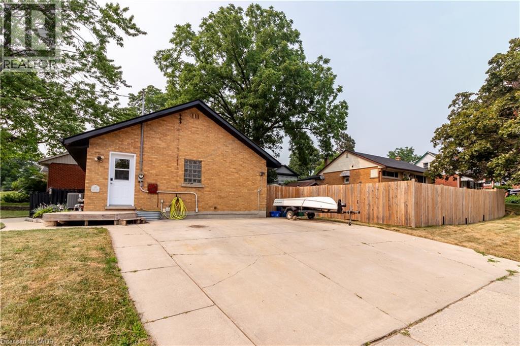124 Dover Street, Waterloo, Ontario  N2J 1Z6 - Photo 5 - 40857980