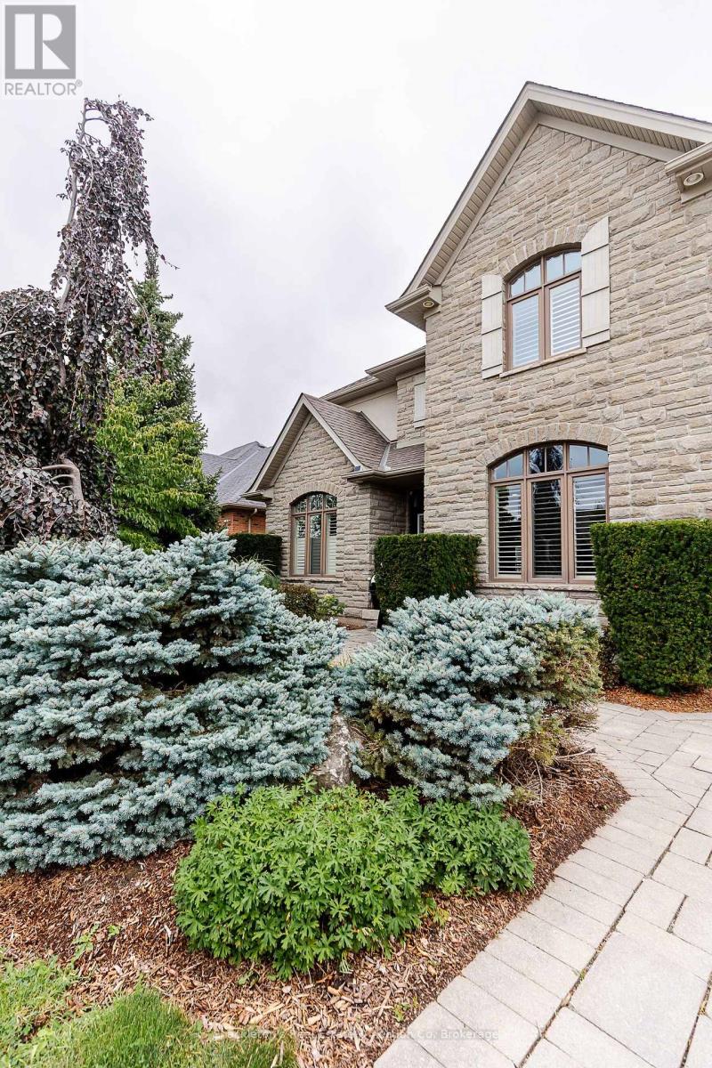 766 Eagletrace Drive, London North, Ontario  N6G 0E9 - Photo 3 - X13710338