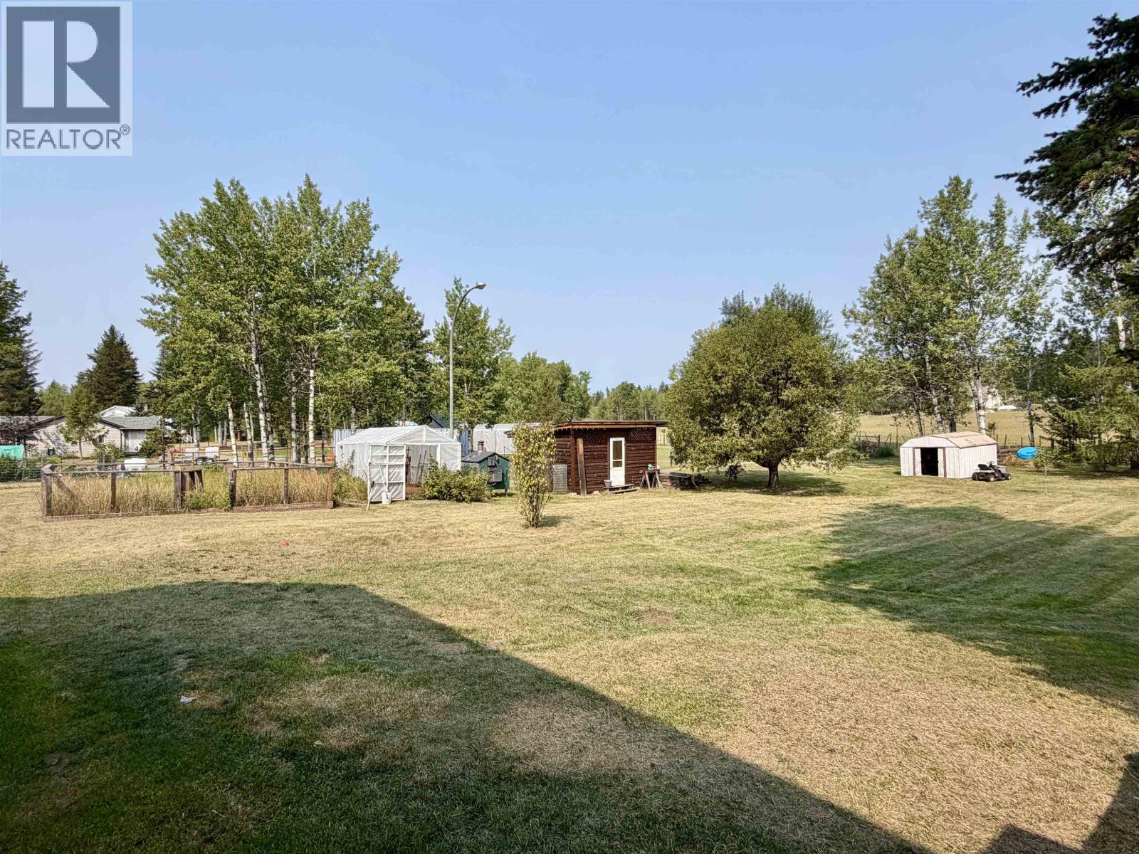 5581 Lakeside Court, 103 Mile House, British Columbia  V0K 2E1 - Photo 38 - R3158551