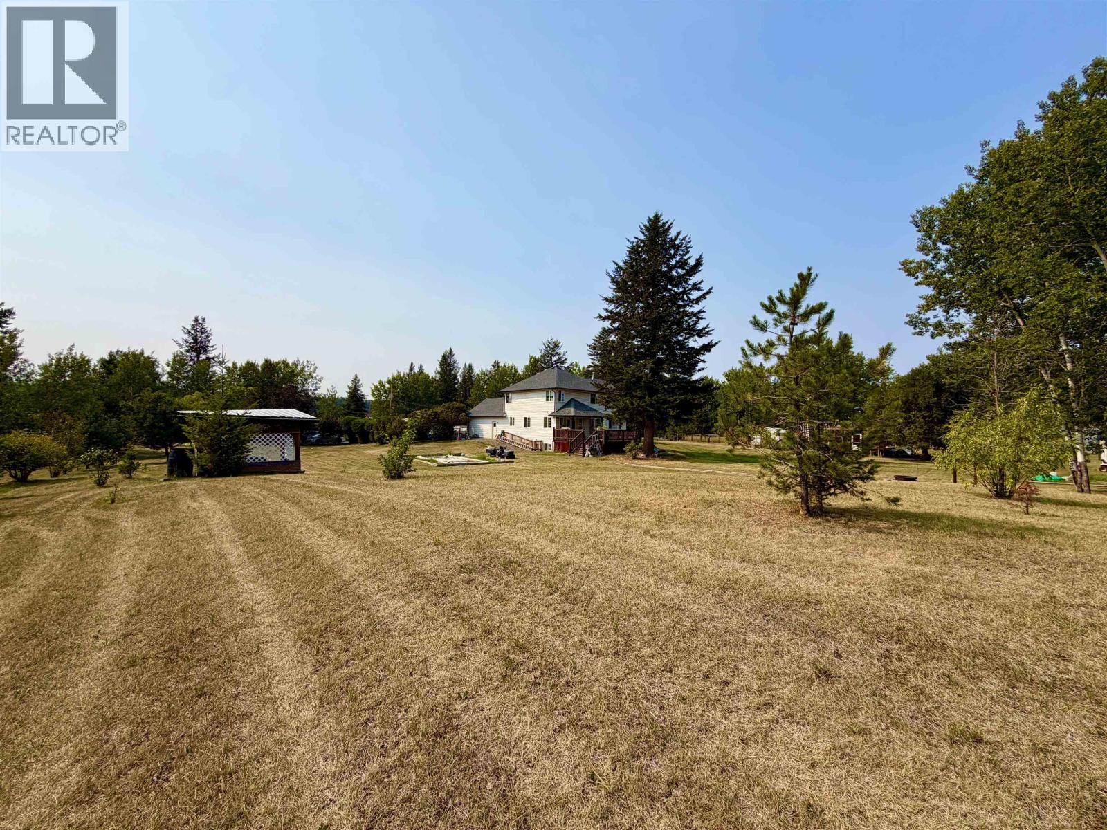 5581 Lakeside Court, 103 Mile House, British Columbia  V0K 2E1 - Photo 30 - R3158551