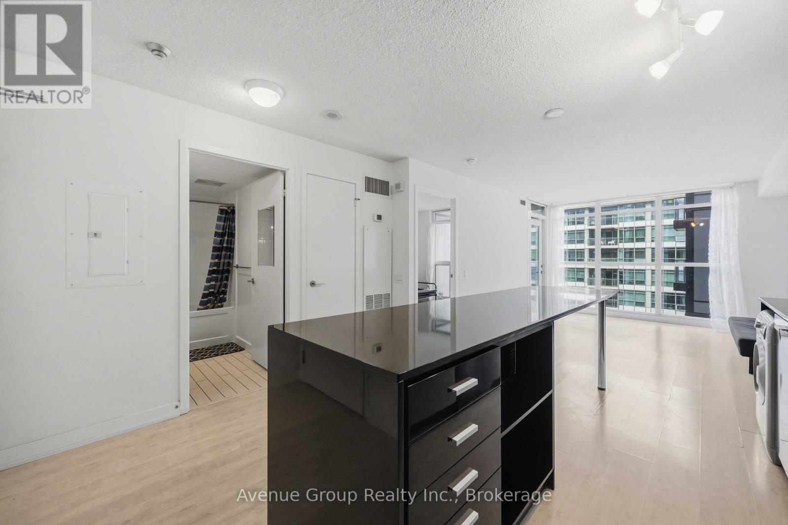 1116 - 19 Singer Court, Toronto, Ontario M2K 0B2 - Photo 3 - C13710220