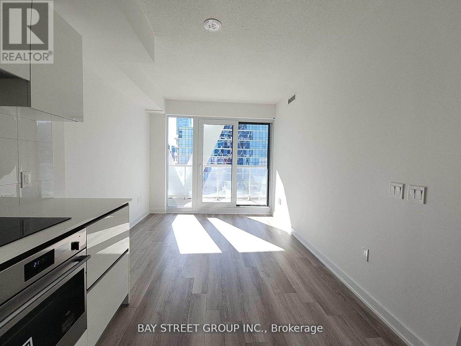 1915 - 230 Simcoe Street, Toronto, Ontario M5T 0G7 - Photo 3 - C13710264