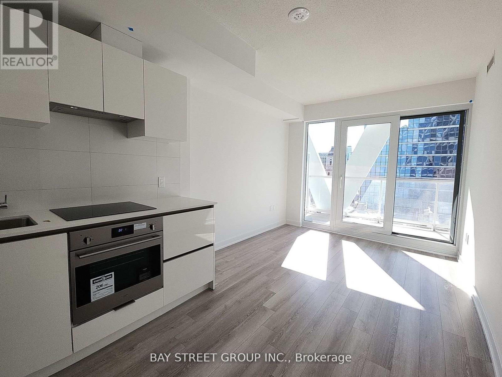 1915 - 230 Simcoe Street, Toronto, Ontario M5T 0G7 - Photo 4 - C13710264