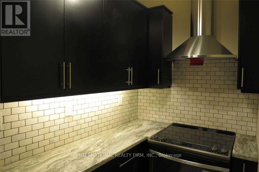 76 De Vere Gardens, Toronto, Ontario M5M 3E9 - Photo 15 - C13710320