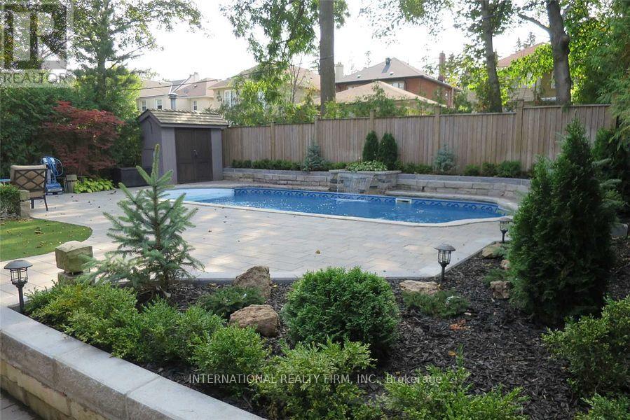 76 De Vere Gardens, Toronto, Ontario M5M 3E9 - Photo 4 - C13710320
