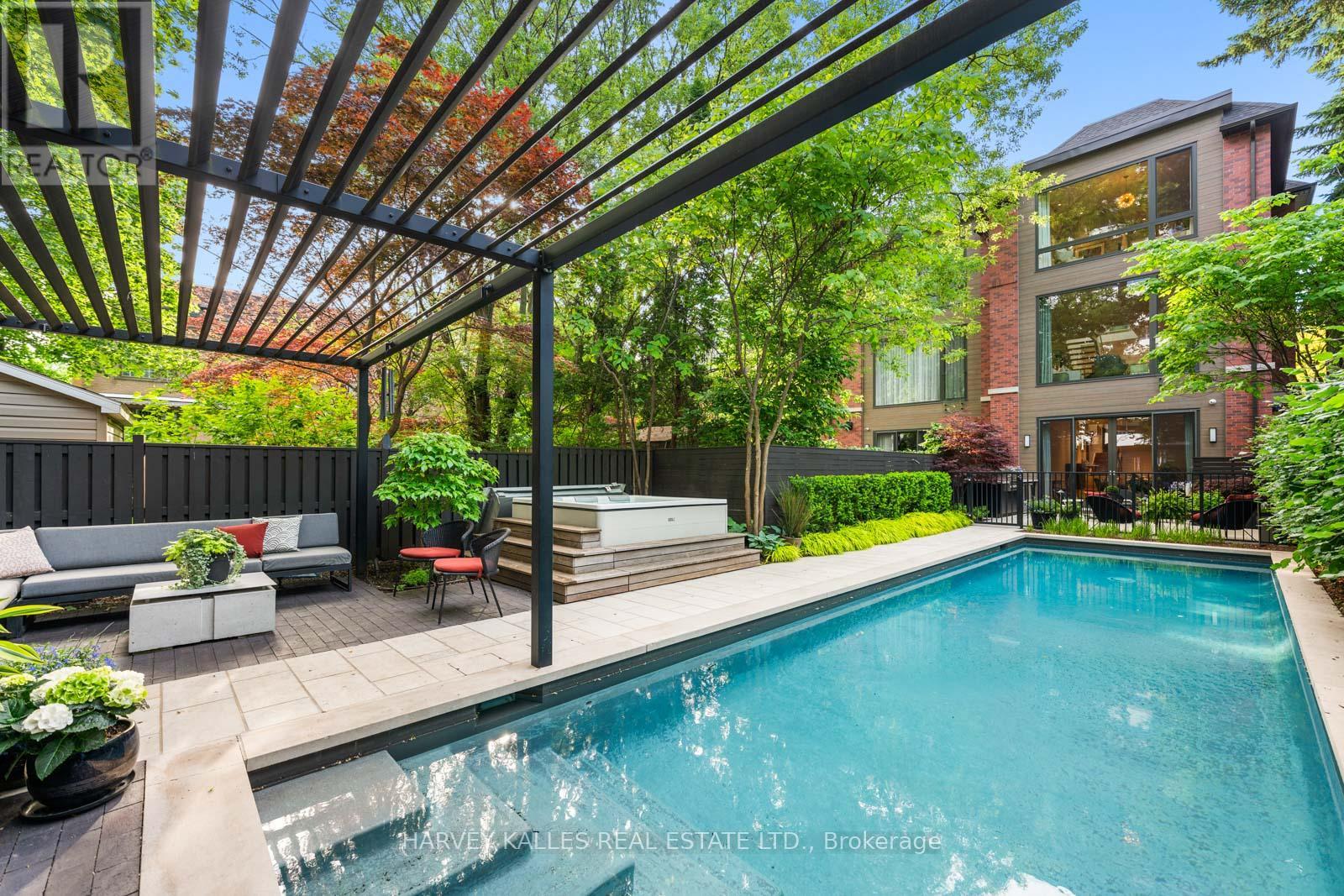 67 Heath Street W, Toronto, Ontario  M4V 1T2 - Photo 3 - C13710328
