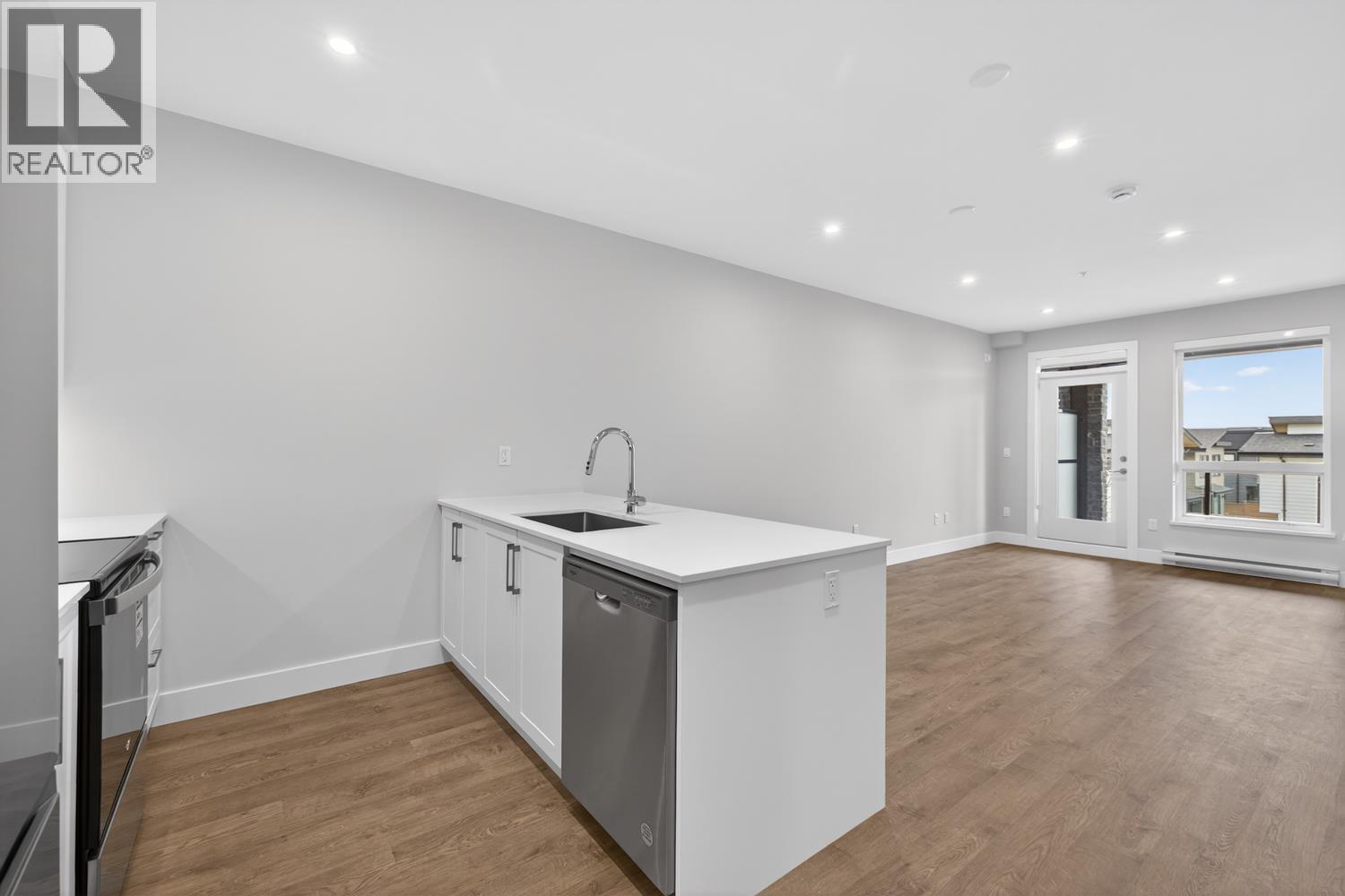 210 1930 Starling Drive, Tsawwassen, British Columbia  V4M 0H1 - Photo 4 - R3092679
